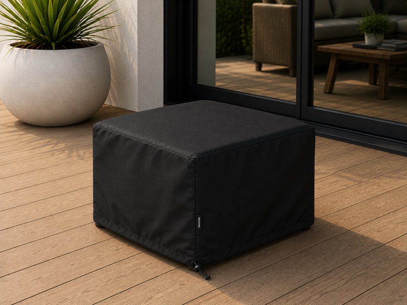 Ottoman avec housse noire