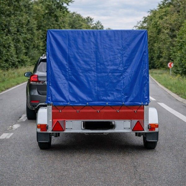 remorque avec housse de protection sur mesure