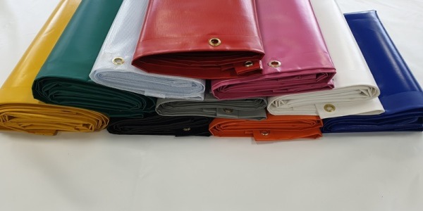 Top 5 des utilisations d’une bâche remorque en PVC en dehors du transport